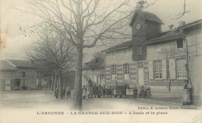 / CPA FRANCE 51 "La Grange aux bois, l'école et la place"