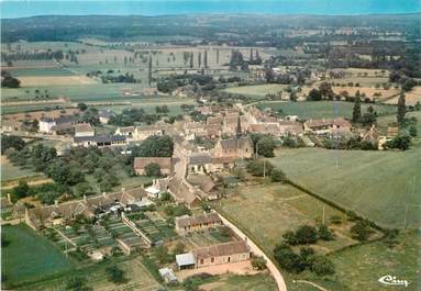 / CPSM FRANCE 72 "Courceboeufs, vue générale aérienne"