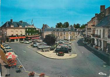 / CPSM FRANCE 72 "La Chartre sur Le Loir, la place de la République"