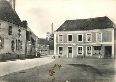 / CPSM FRANCE 72 "La Chapelle Saint Rémy, l'hôtel du cheval Blanc"