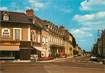 / CPSM FRANCE 72 "Fresnay sur Sarthe, l'hôtel et la route de Mamers"