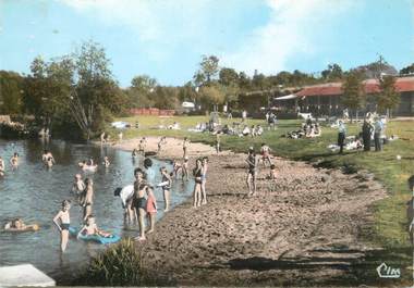 / CPSM FRANCE 72 "Fresnay sur Sarthe, la plage"