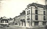 56 Morbihan / CPSM FRANCE 56 "Baud, la poste et la place du marché"