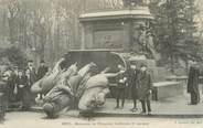 57 Moselle / CPA FRANCE 57 "Metz, monument de l'Empereur Guillaume 1er renversé"