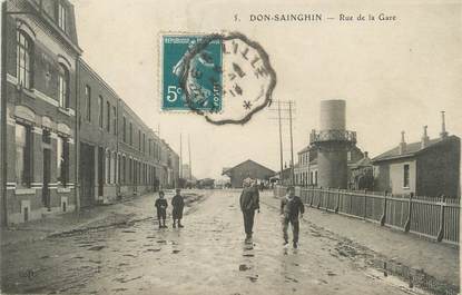 / CPA FRANCE 59 "Don Sainghin, rue de la gare"