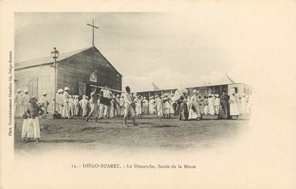 CPA MADAGASCAR / Diégo Suarez, le dimanche, sortie à la messe