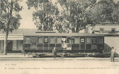 CPA FRANCE 83 "Giens, Hopital Renée Sabran, wagon spécial pour le transfert des malades" / TRAIN