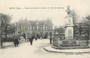 60 Oise / CPA FRANCE 60 "Mouy, place de la gare et statue du Duc de Mouchy"