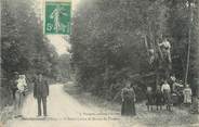 60 Oise / CPA FRANCE 60 "Montjavoult, l'arbre creux et route de Parnes"