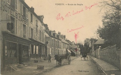 / CPA FRANCE 60 "Vineuil, route de Senlis"