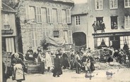 61 Orne / CPA FRANCE 61 "Domfront, la marché aux cochons"