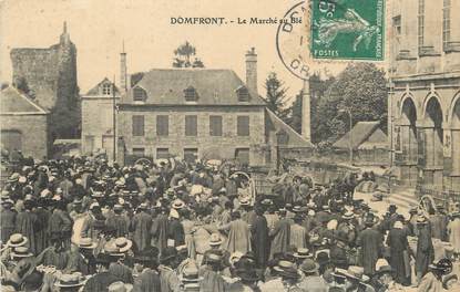 / CPA FRANCE 61 "Domfront, le marché au blé"