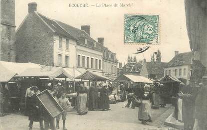 / CPA FRANCE 61 "Ecouché, la place du marché"