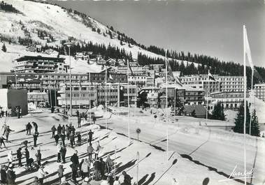 / CPSM FRANCE 73 "Courchevel , les cours de ski"