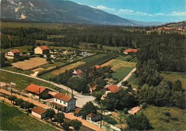 / CPSM FRANCE 73 "Chindreux, vue aérienne, quartier de la gare et camping"