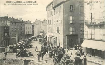 CPA FRANCE 43 "Le Monastier sur Gazeille, la place de la Fromagerie un jour de marché"