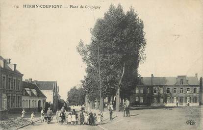 / CPA FRANCE 62 "Hersin Coupigny, place de Coupigny"