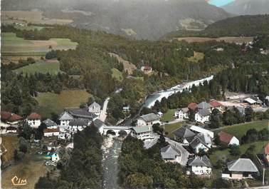 / CPSM FRANCE 73 "Lescheraines, vue aérienne, le pont de Lescheraines"