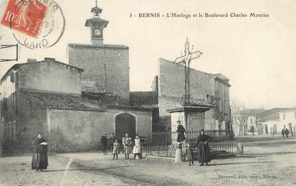 / CPA FRANCE 30 "Bernis, l'horloge et le boulevard Charles Mourier"