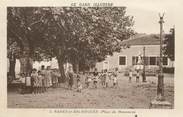 30 Gard / CPA FRANCE 30 "Nages et Solorgues, place du monument"