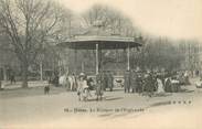 30 Gard / CPA FRANCE 30 "Nîmes, le kiosque de l'esplanade"