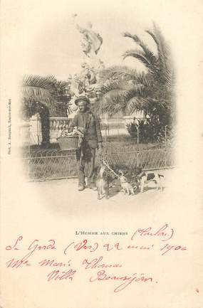 CPA FRANCE 83 "Toulon, l'Homme aux chiens"