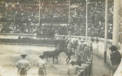 / CARTE PHOTO FRANCE 30 "Nîmes, corrida"