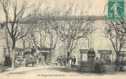 30 Gard / CPA FRANCE 30 "Saint Hippolyte du Fort, place de la Canourgue"