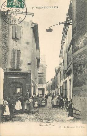 / CPA FRANCE 30 "Saint Gilles, grande rue"