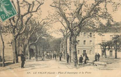 / CPA FRANCE 30 "Le Vigan, plan d'Auvergne et la poste"