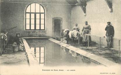 CPA FRANCE 89 "Env. de Sens, Gron, le lavoir"