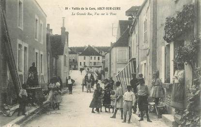 CPA FRANCE 89 "Arcy sur Cure, la grande rue"