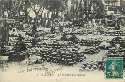 CPA FRANCE 84 "Cavaillon, le marché aux melons"