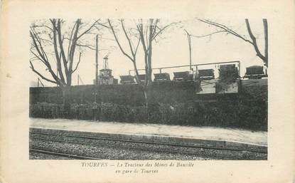   CPA  FRANCE 83 "Tourves, le tracteur des Mines de Bauxite en gare"
