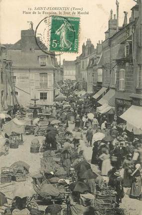   CPA  FRANCE 89 "Saint Florentin, place de la Fontaine, le jour du Marché"