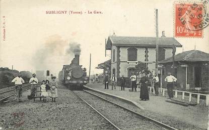   CPA  FRANCE 89 "Subligny, la gare" / TRAIN