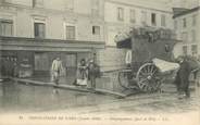 75 Pari CPA FRANCE 75 "Paris, Inondations 1910, déménagement quai de Billy"