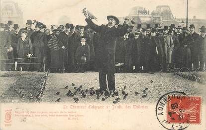 CPA FRANCE 75 "Paris, Le Charmeur d'Oiseaux au Jardin des Tuileries"