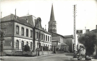 / CPSM FRANCE 31 "Sainte Foy de Peyrolières, la mairie et l'église"