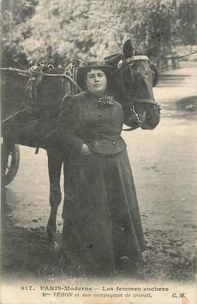   CPA   FRANCE   75 "Paris Moderne,  les femmes cochers"