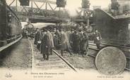 75 Pari CPA FRANCE 75 "Paris, Grève des cheminots, 1910, les trains en panne"