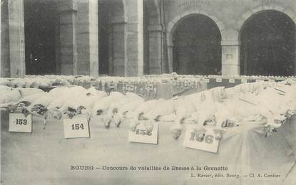 / CPA FRANCE 01 "Bourg, concours de volailles de Bresse à la Grenette"