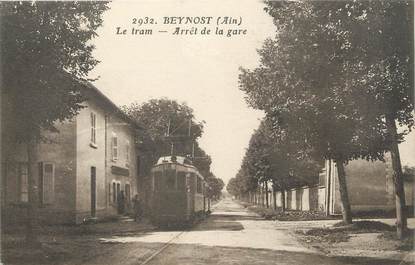 / CPA FRANCE 01 "Beynost, le tram, arrêt de la gare" / TRAMWAY