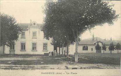 / CPA FRANCE 01 "Dagneux, la place"