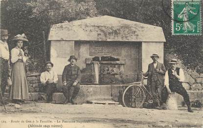 / CPA FRANCE 01 "Route de Gex à la Faucille, la fontaine Napoléon"