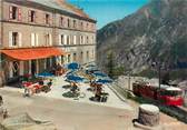 74 Haute Savoie / CPSM FRANCE 74 "Chamonix, hôtel et train de Montenvers"