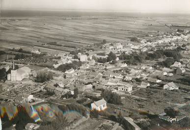 / CPSM FRANCE 85 "Ile de Noirmoutier, vue aérienne de Barbâtre"