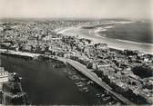 85 Vendee / CPSM FRANCE 85 "Les Sables d'Olonne, vue aérienne du port et de la plage"