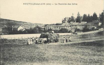 / CPA FRANCE 01 "Neuville sur Ain, la rentrée des foins"