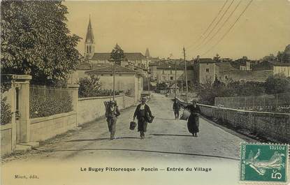 / CPA FRANCE 01 "Poncin, entrée du village "